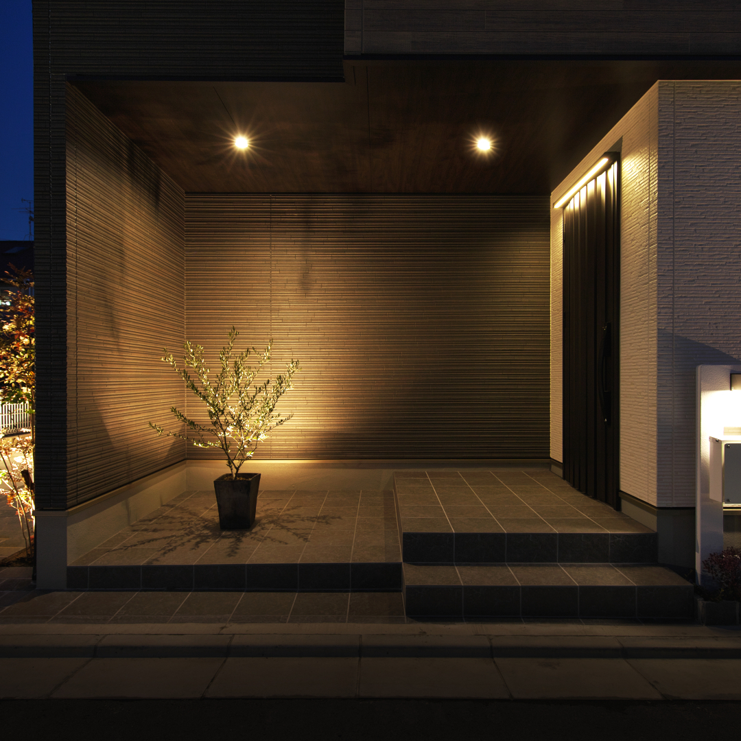 【夜の家】〜灯りがつくる、もうひとつの表情〜